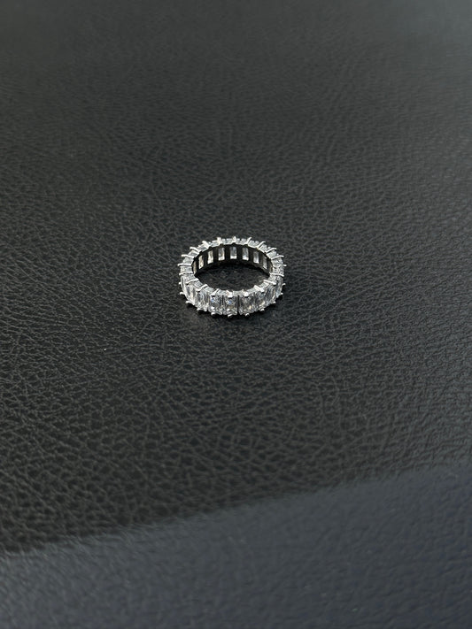 Iced Out Esker Ring (Silver)